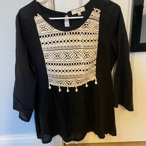 Blouse Top with lace and fringe